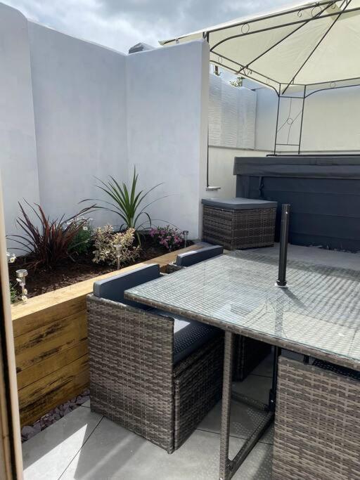 Flat Lode Nook Modern 2 Bed Home With Hot Tub Pool Luaran gambar