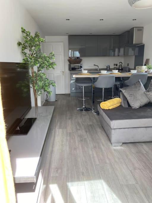 Flat Lode Nook Modern 2 Bed Home With Hot Tub Pool Luaran gambar