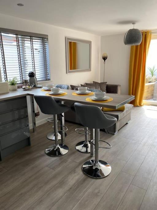 Flat Lode Nook Modern 2 Bed Home With Hot Tub Pool Luaran gambar